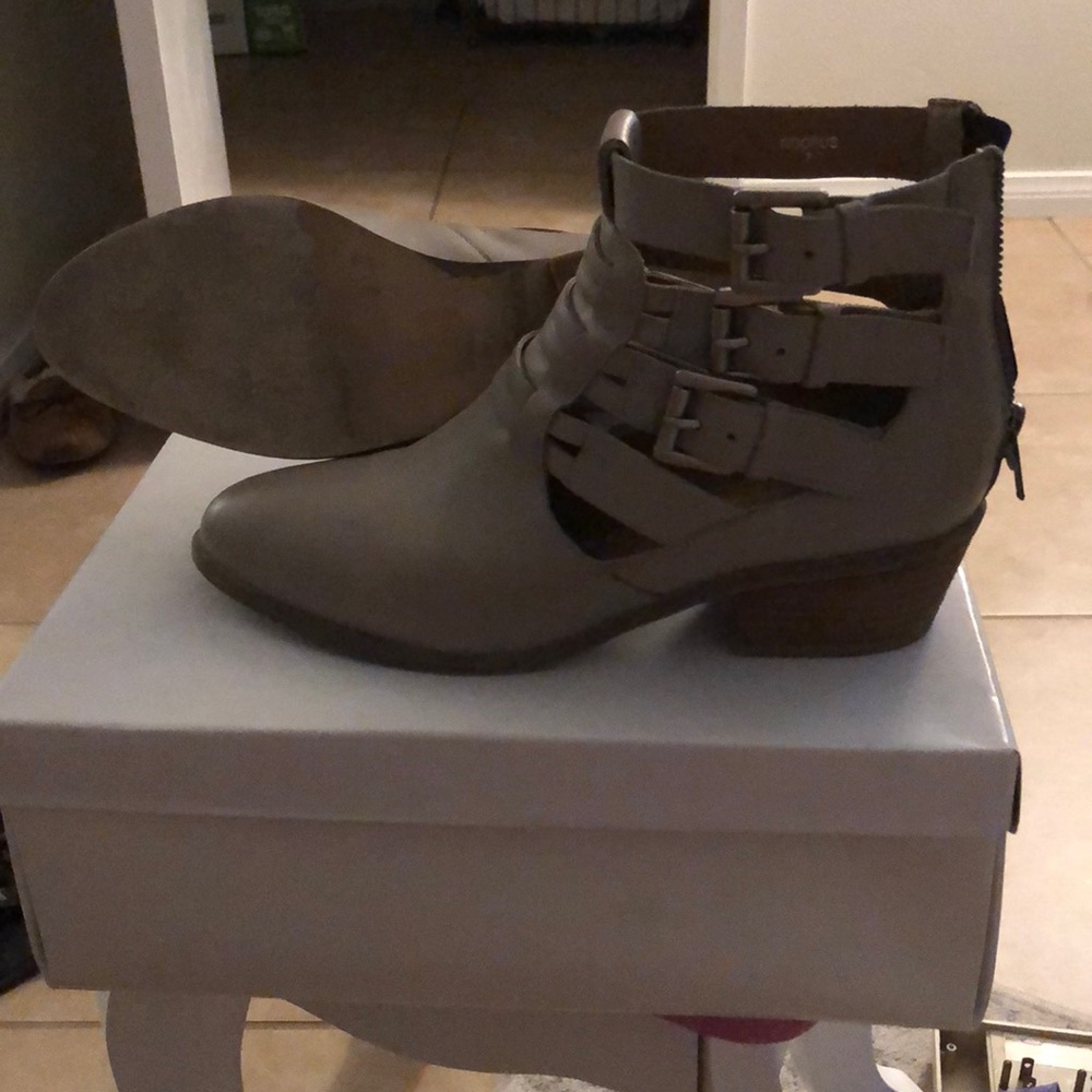 Steve Madden SOLD OUT booties